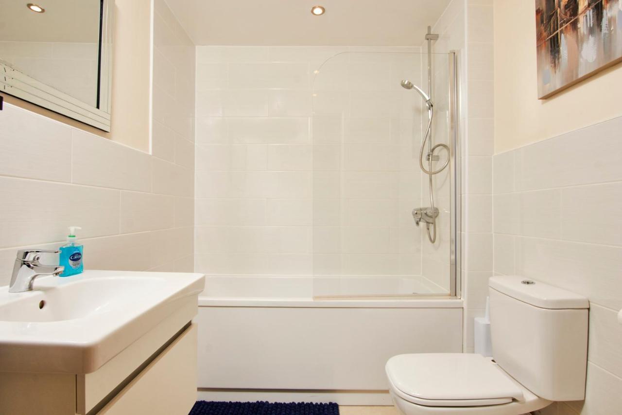 Luxury Centre Apartment-sleeps 6 With Parking * York