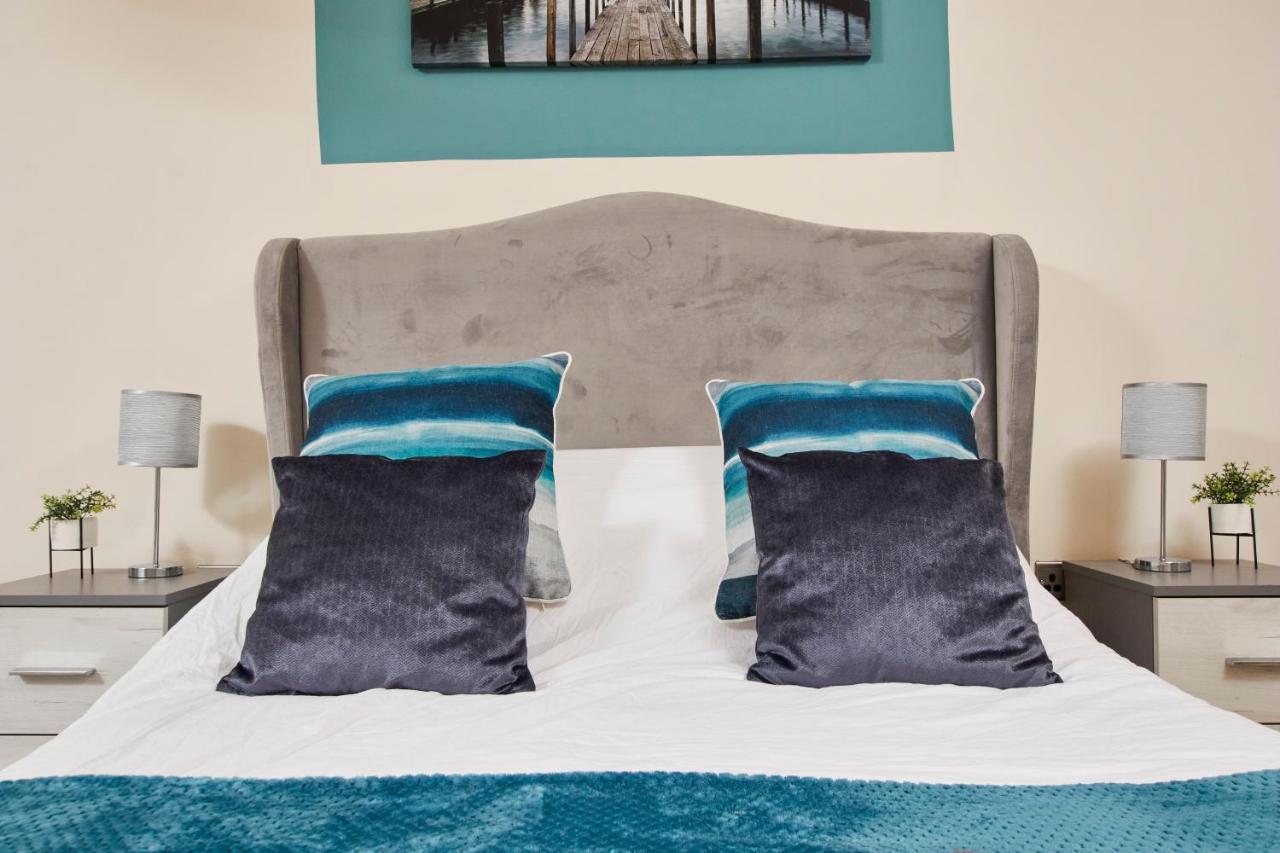 Luxury Centre Apartment-sleeps 6 With Parking